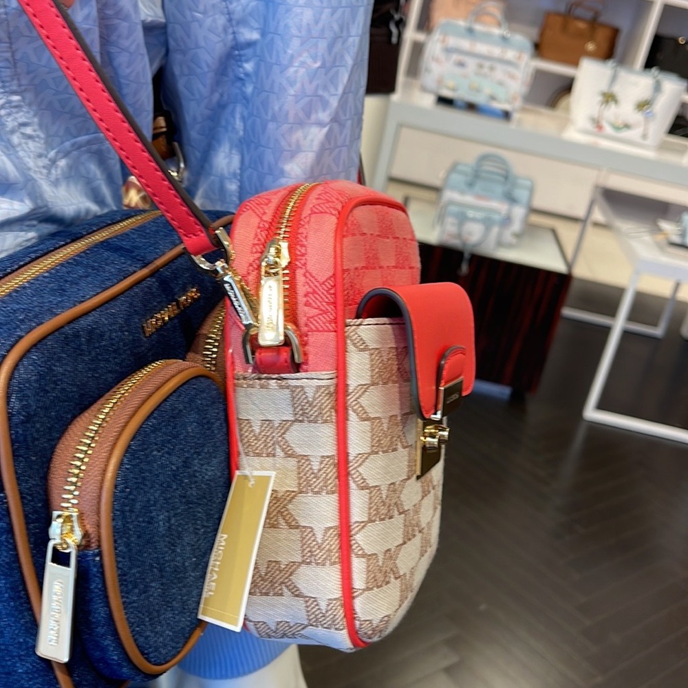 Michael Kors Sloan Editor Small Phone Logo Jacquard Crossbody
Grapefruit Multi - Picture 14 of 16